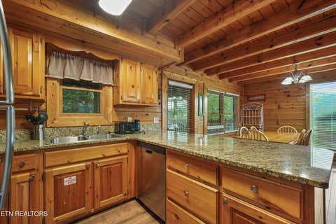 Tiny photo for 3208 White Falcon Way Way #814, Pigeon Forge, TN 37863 (MLS # 1349963)