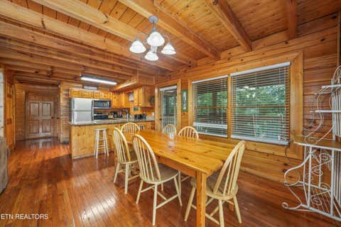 Tiny photo for 3208 White Falcon Way Way #814, Pigeon Forge, TN 37863 (MLS # 1349963)