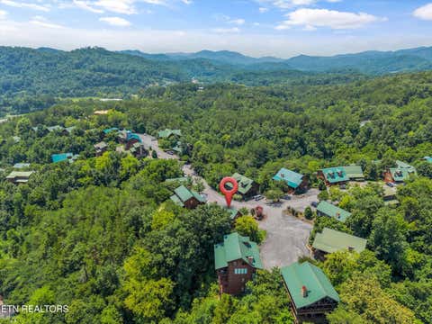 Tiny photo for 3208 White Falcon Way Way #814, Pigeon Forge, TN 37863 (MLS # 1349963)