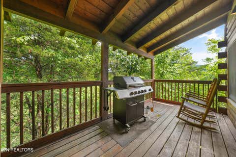 Tiny photo for 3208 White Falcon Way Way #814, Pigeon Forge, TN 37863 (MLS # 1349963)