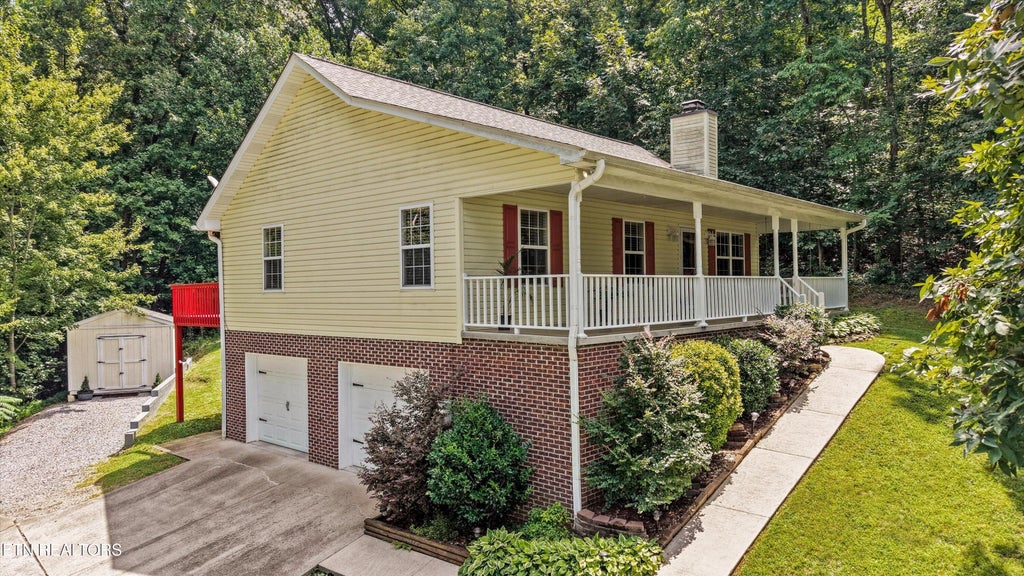 Photo of 945 Frontier Circle, Friendsville, TN 37737 (MLS # 1351035)