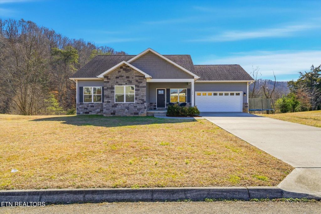 Photo of 126 Millstone Circle, Clinton, TN 37716 (MLS # 1329411)