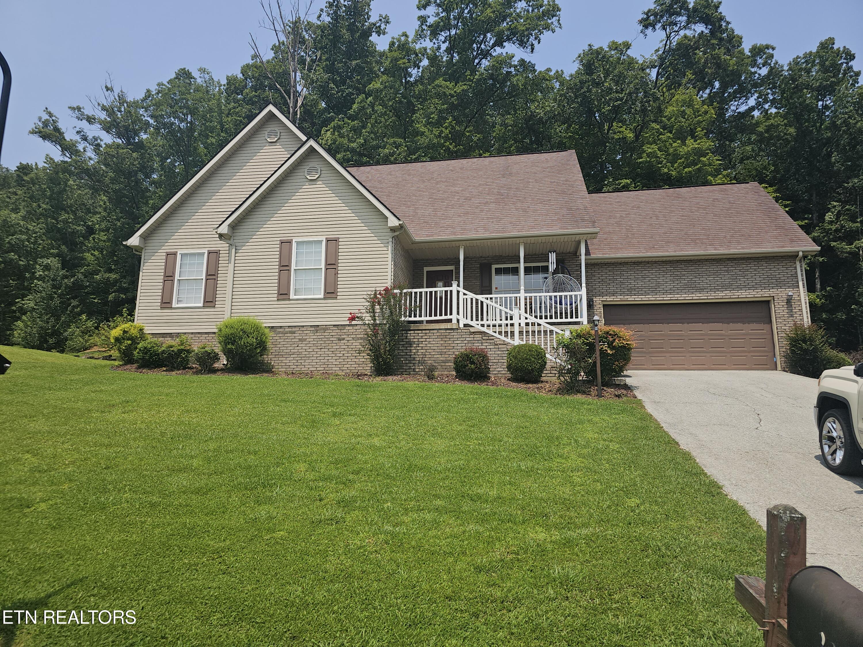 View Middlesboro, KY 40965 property