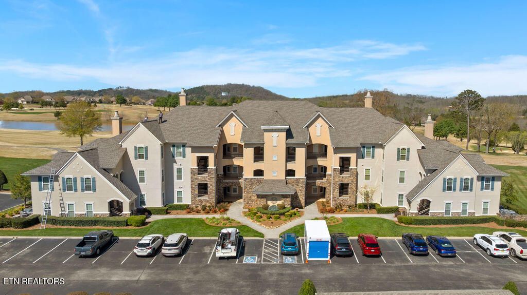 Photo of 555 Rarity Bay Pkwy #204, Vonore, TN 37885 (MLS # 1335591)