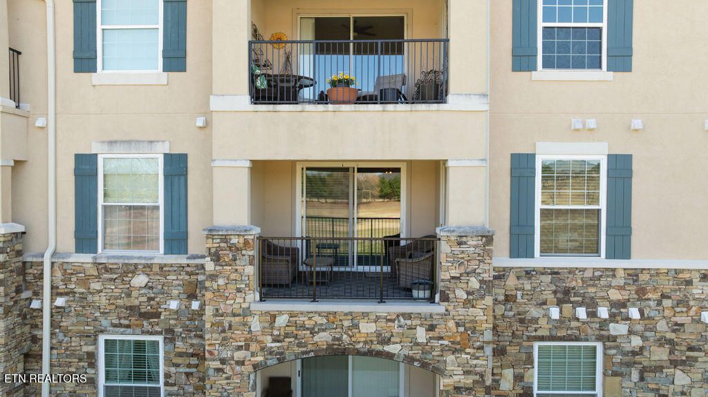 Photo of 555 Rarity Bay Pkwy #204, Vonore, TN 37885 (MLS # 1335591)