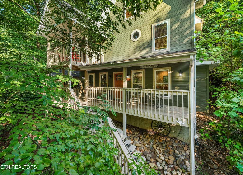 Photo of 1110 Ski Mtn Rd, Gatlinburg, TN 37738 (MLS # 1351060)