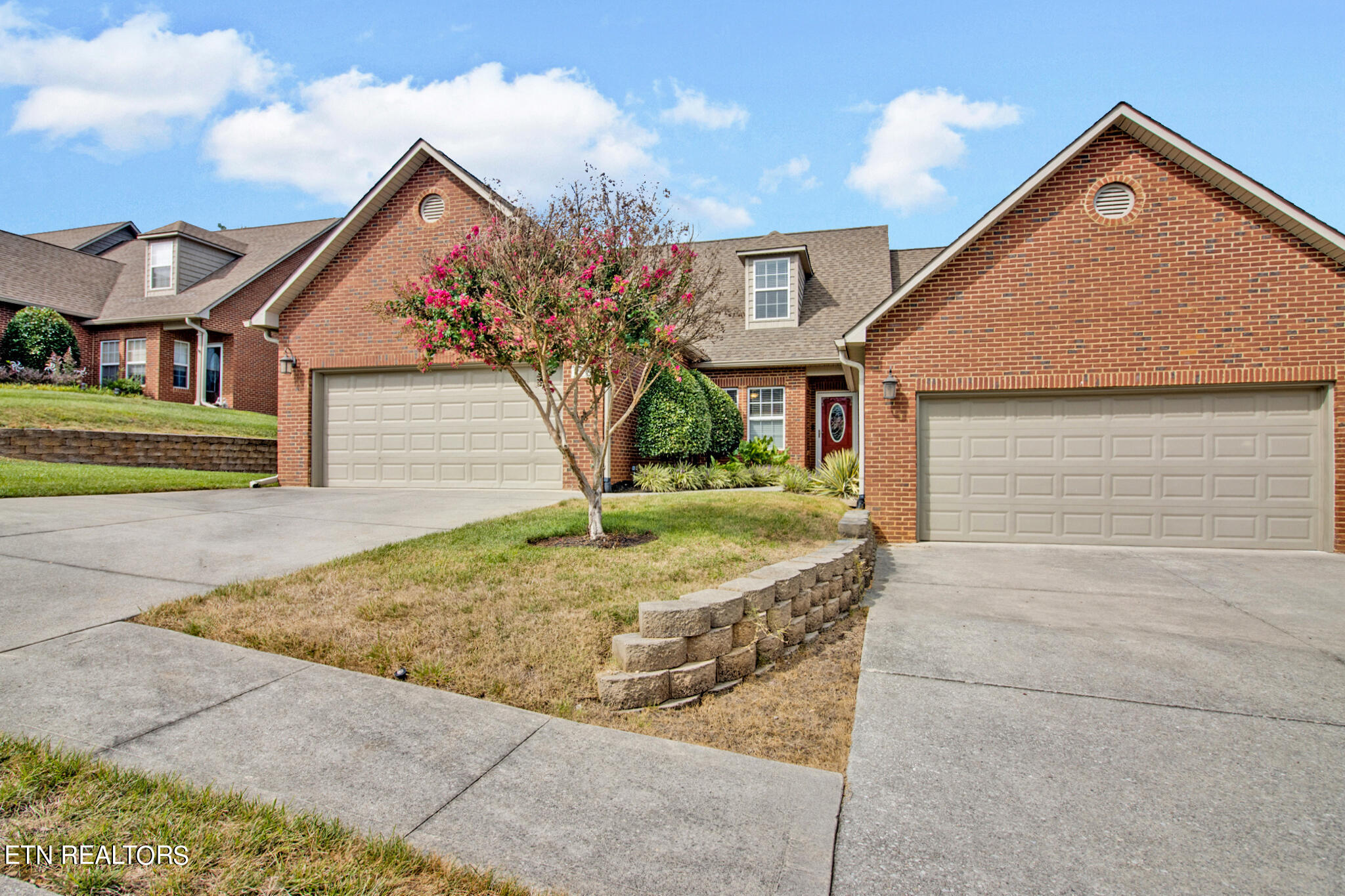 View Lenoir City, TN 37772 condo