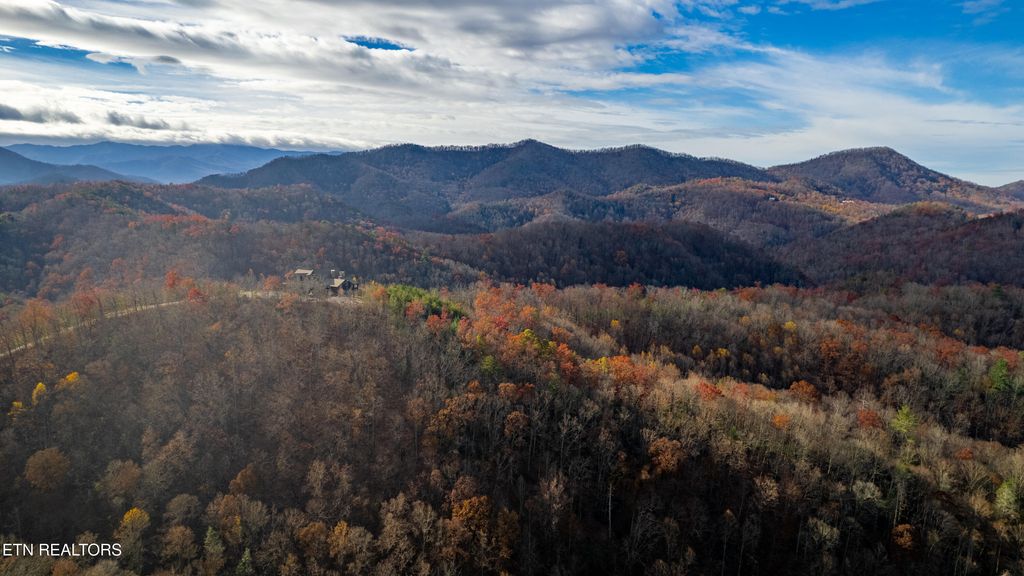 Photo of 12 Stackstone Rd, Sevierville, TN 37876 (MLS # 1331440)