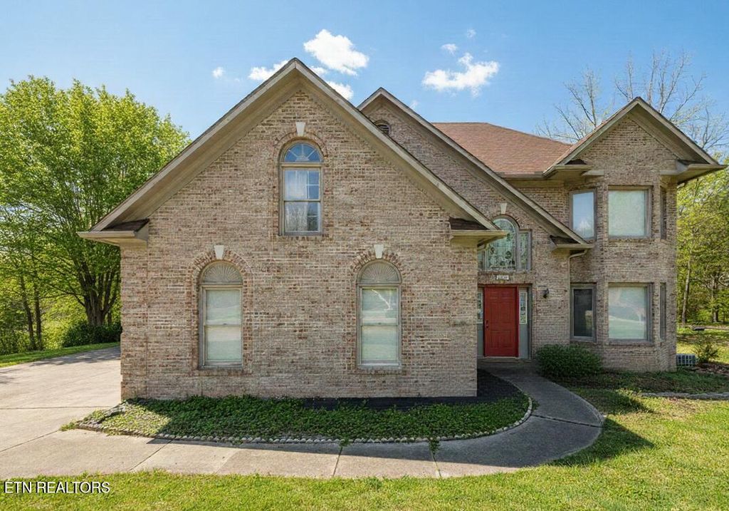 Photo of 118 W Melbourne Rd, Oak Ridge, TN 37830 (MLS # 1324712)