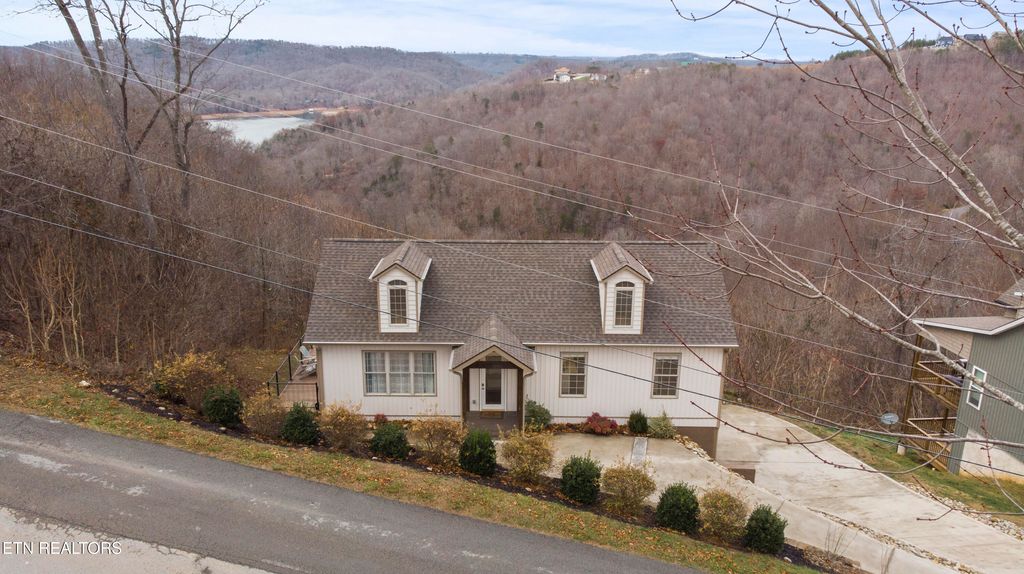 Photo of 576 Hickory Pointe Lane, Maynardville, TN 37807 (MLS # 1295534)