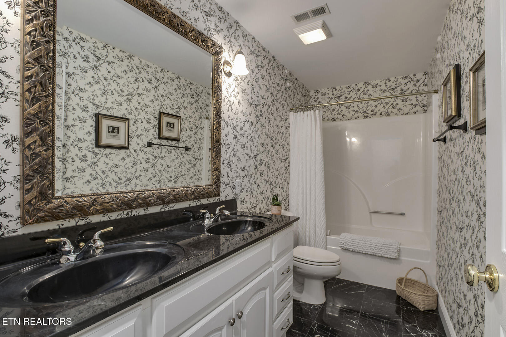 Loudon, Tennessee 37774, United States, 3 Bedrooms Bedrooms, ,3 BathroomsBathrooms,Residential,Active,149412