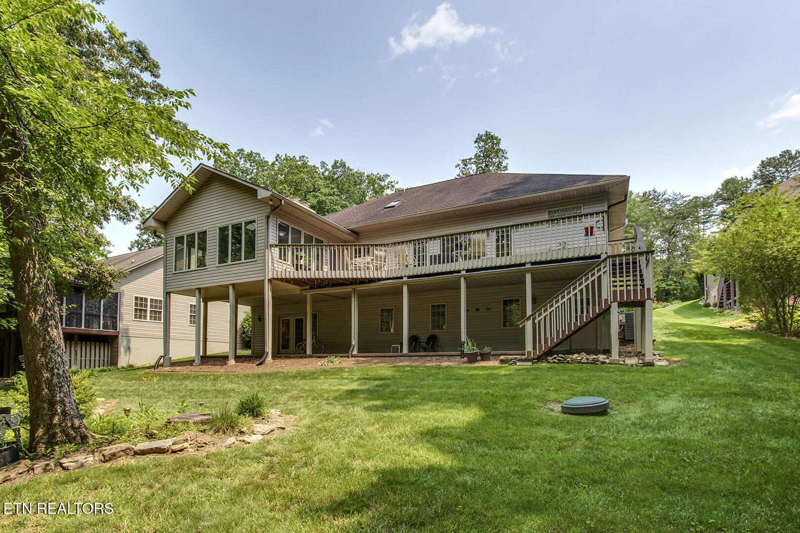 Loudon, Tennessee 37774, United States, 3 Bedrooms Bedrooms, ,3 BathroomsBathrooms,Residential,Active,149412