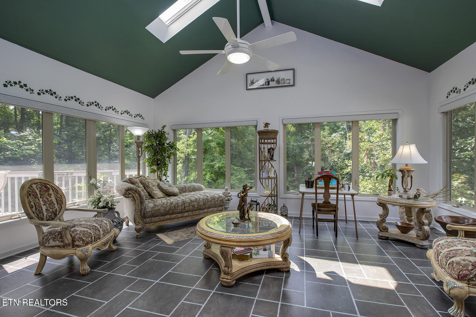 Loudon, Tennessee 37774, United States, 3 Bedrooms Bedrooms, ,3 BathroomsBathrooms,Residential,Active,149412