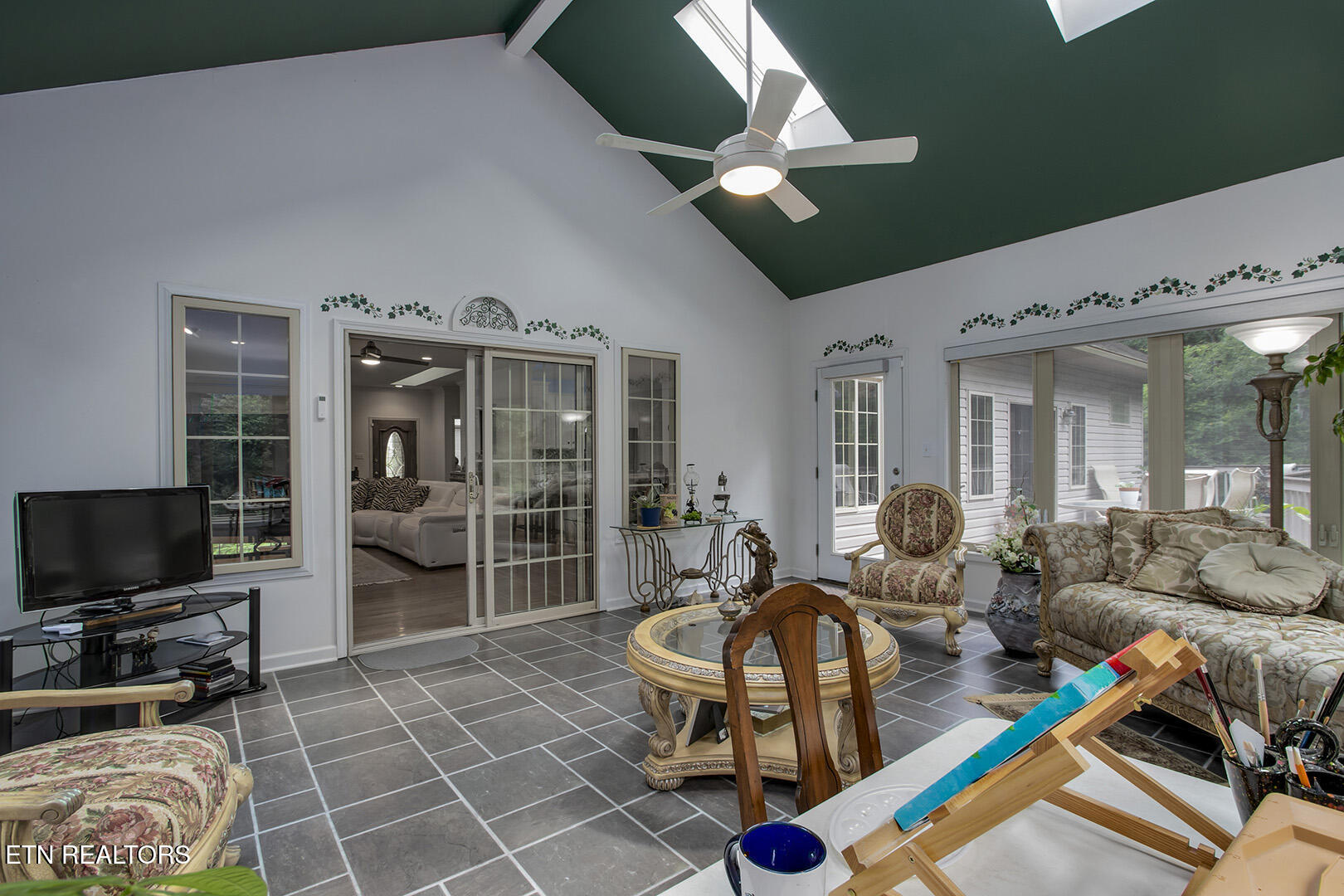 Loudon, Tennessee 37774, United States, 3 Bedrooms Bedrooms, ,3 BathroomsBathrooms,Residential,Active,149412