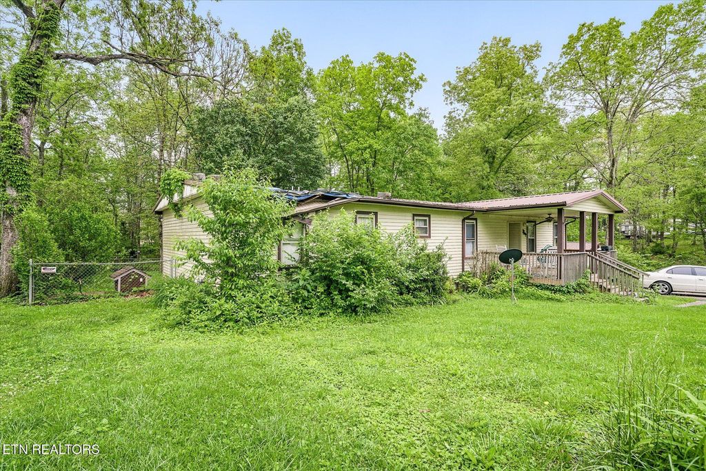 Photo of 2020 Leisure Lane, Crossville, TN 38572 (MLS # 1300896)