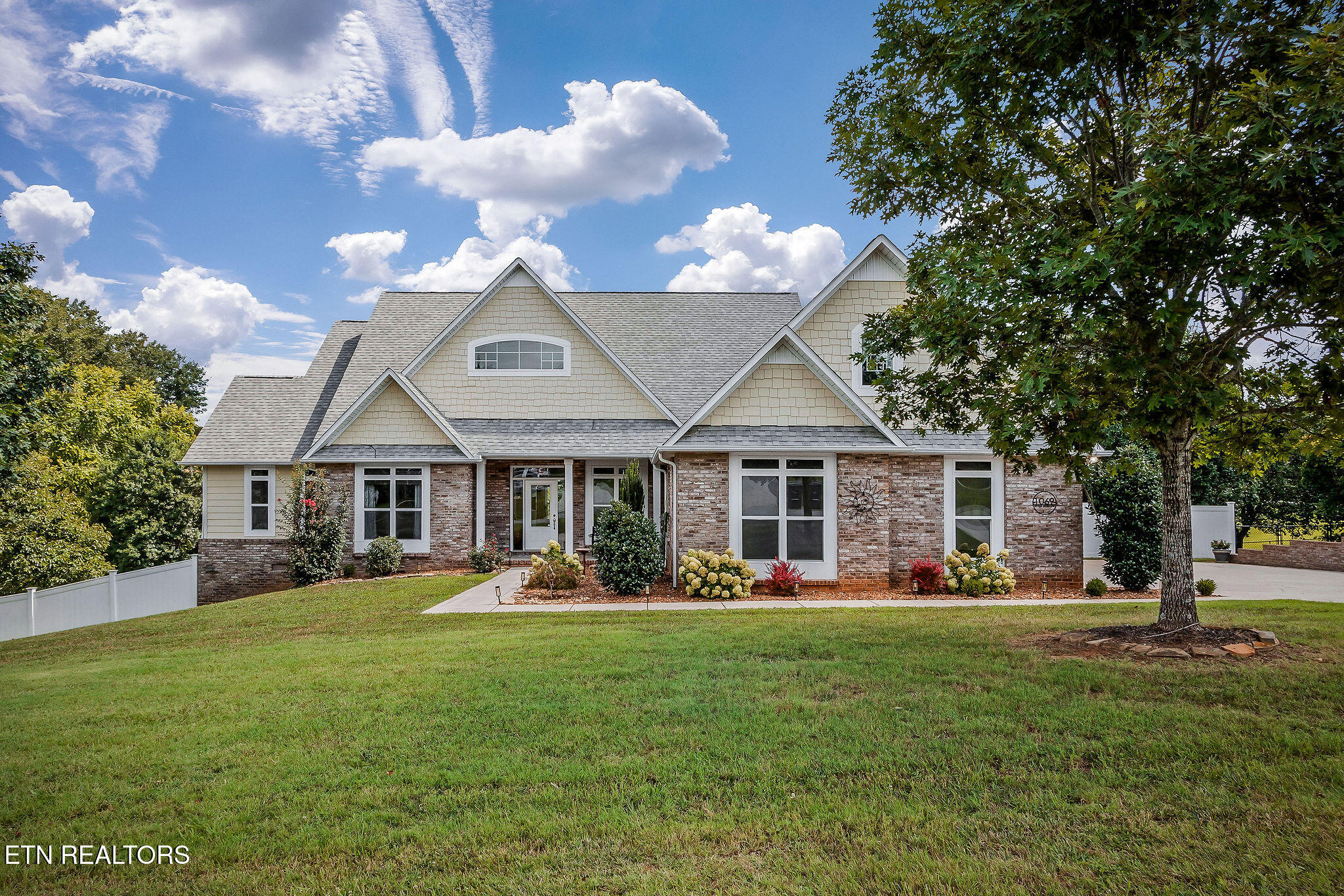 1069 River Bend Dr Drive