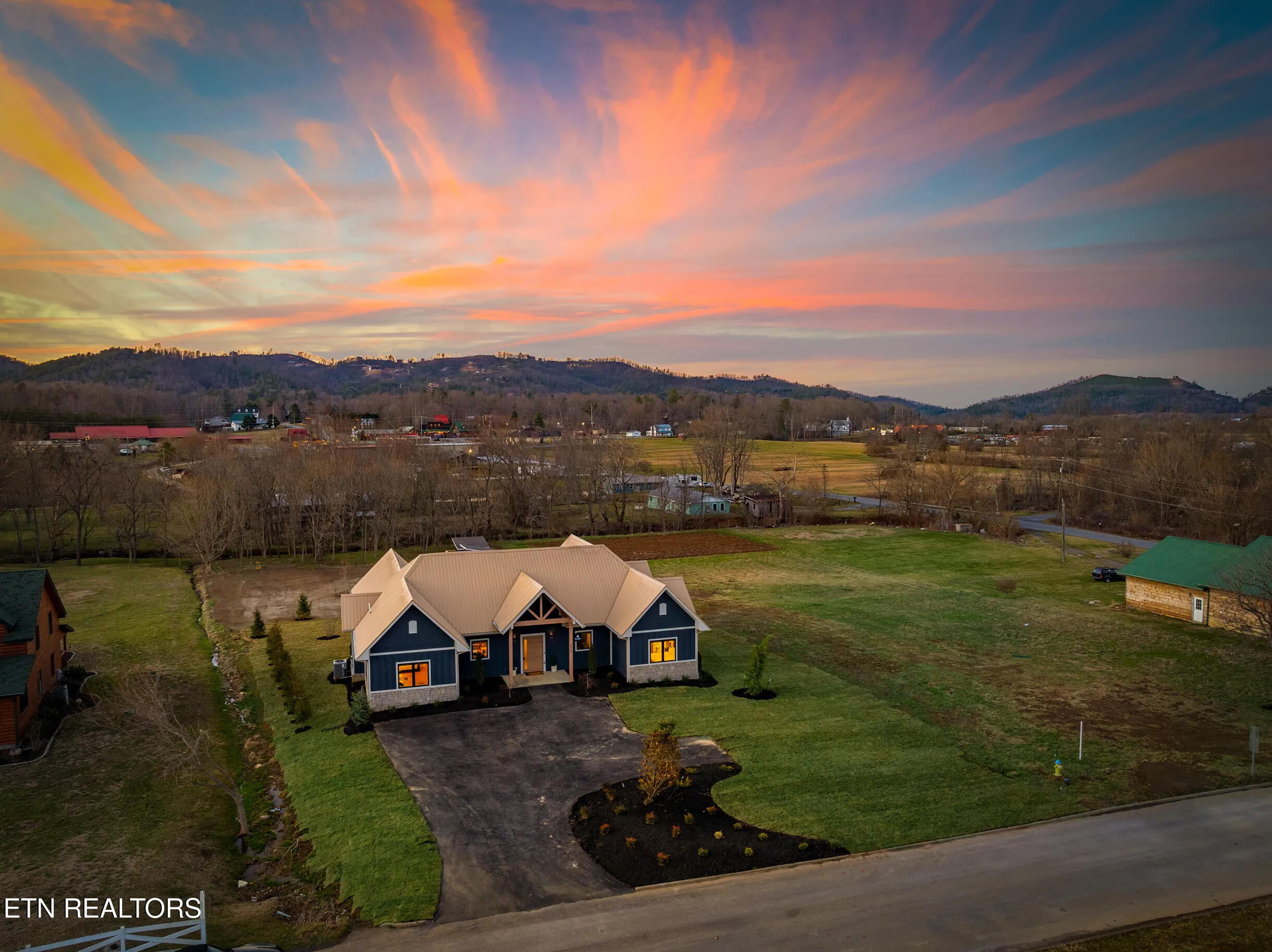 3310 Cove Meadows Dr Drive