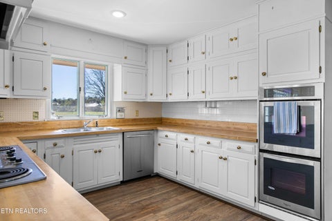 Tiny photo for 186 Shetland Rd, LaFollette, TN 37766 (MLS # 1360071)