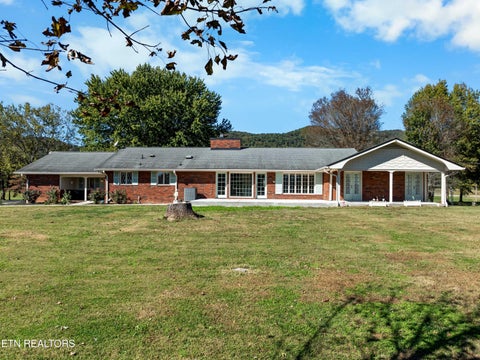 Photo of 186 Shetland Rd, LaFollette, TN 37766 (MLS # 1360071)