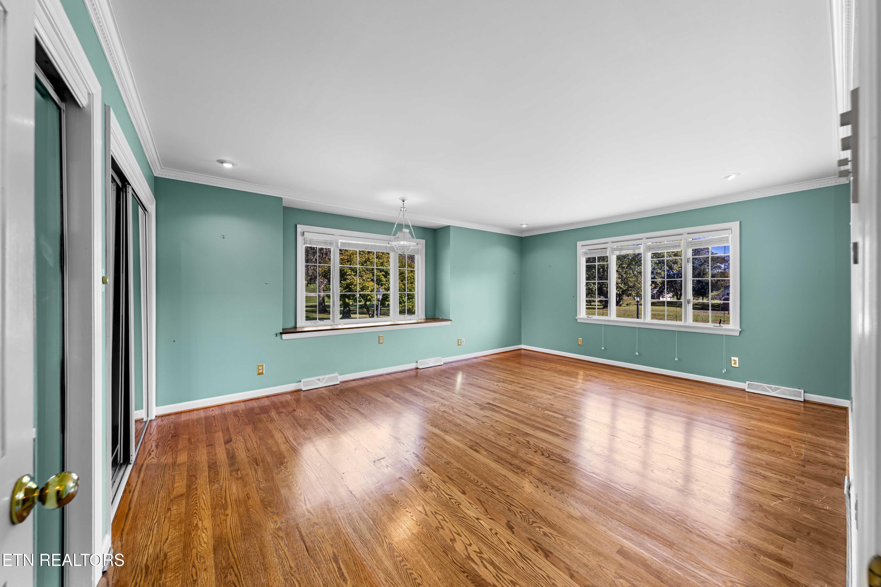 186 Shetland Rd