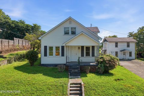 Property photo of 905 Queen Ave, Harriman, TN 37748