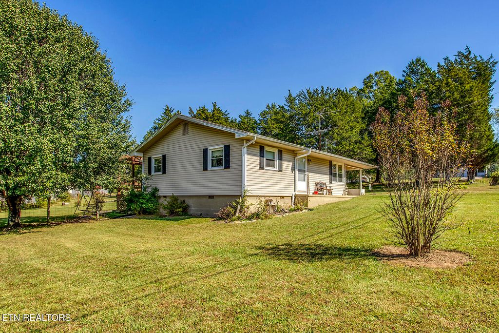 Photo of 118 Cedar Circle, Decatur, TN 37322 (MLS # 1318701)
