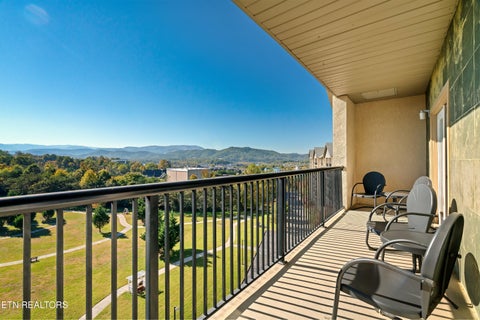Tiny photo for 124 Plaza Drive #UNIT 3704, Pigeon Forge, TN 37863 (MLS # 1353878)