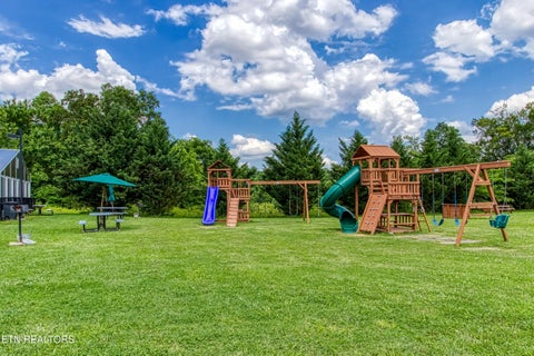 Tiny photo for 124 Plaza Drive #UNIT 3704, Pigeon Forge, TN 37863 (MLS # 1353878)