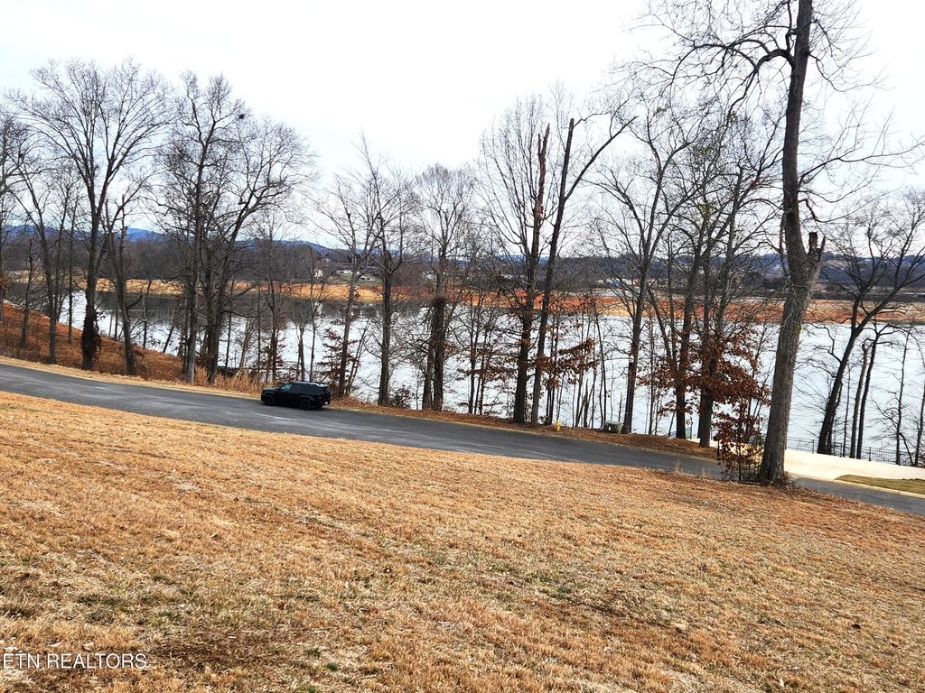 Photo of 2141 Edgewater Sound, Morristown, TN 37816 (MLS # 1328094)