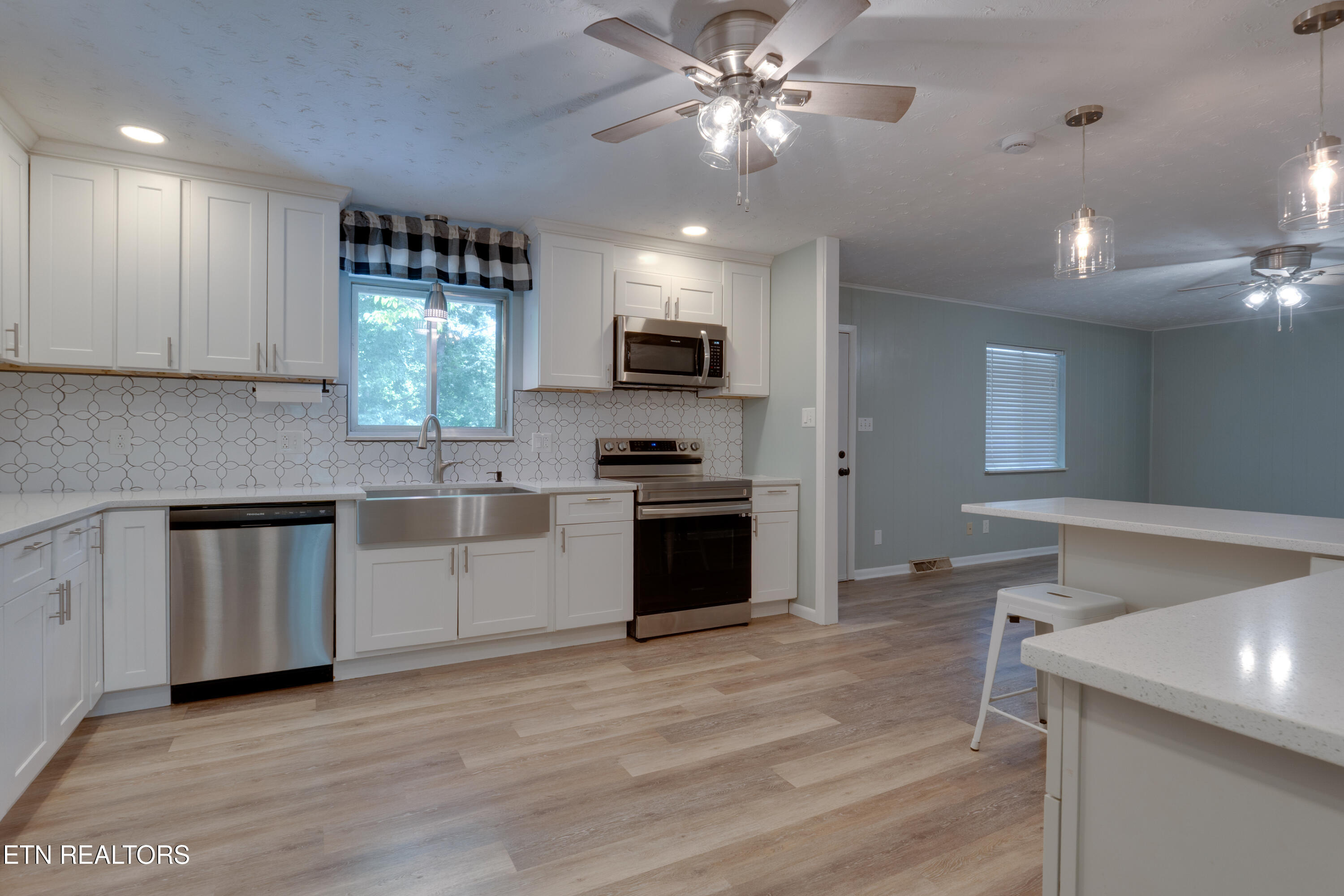 616 Sunnydale Rd