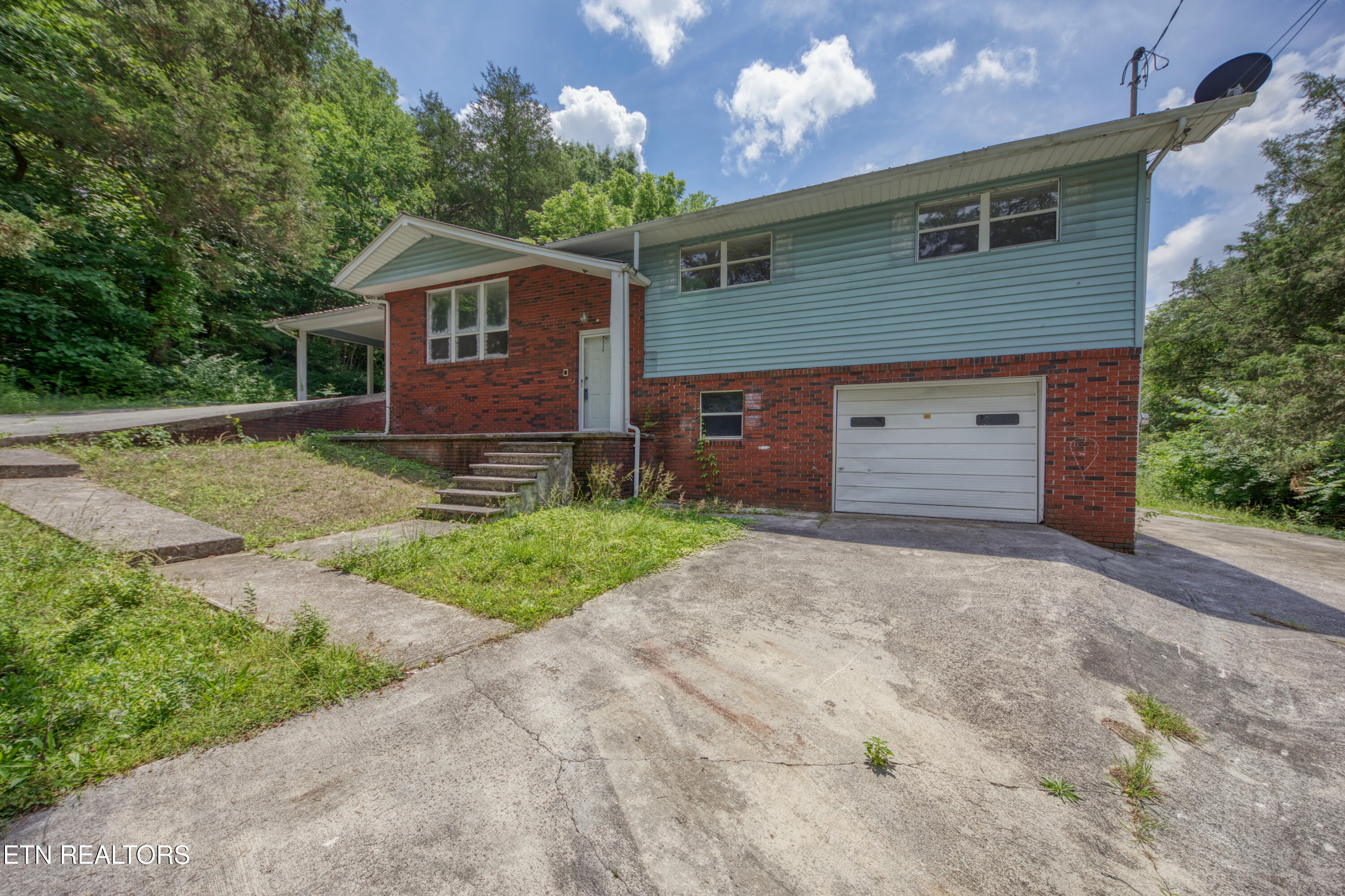220 Industrial Park Lane