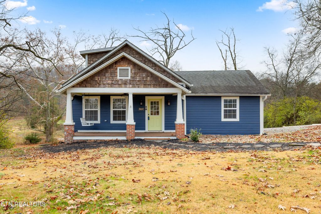 Photo of 2520 W Beaver Creek Drive, Powell, TN 37849 (MLS # 1323659)