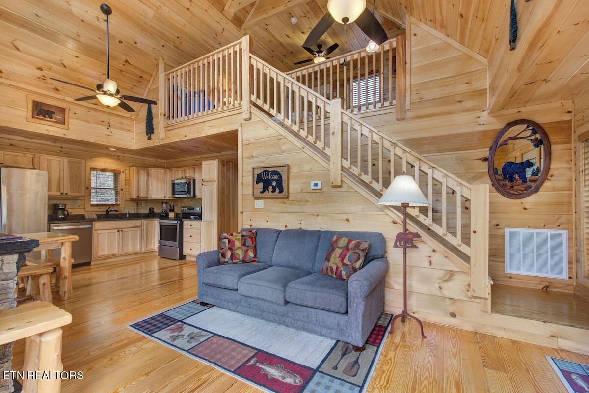 820 Crest View Drive
