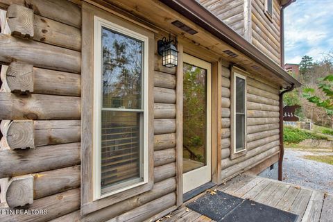 Tiny photo for 820 Crest View Drive, Gatlinburg, TN 37738 (MLS # 1349417)