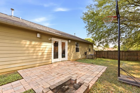 Tiny photo for 6024 Newington Lane, Knoxville, TN 37912 (MLS # 1356318)