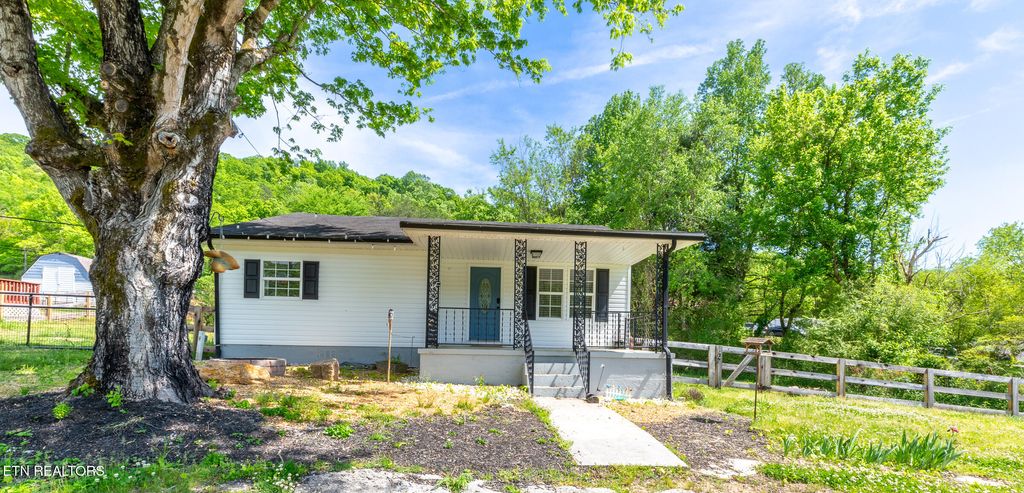 Photo of 1700 W Brushy Valley Drive, Powell, TN 37849 (MLS # 1334705)