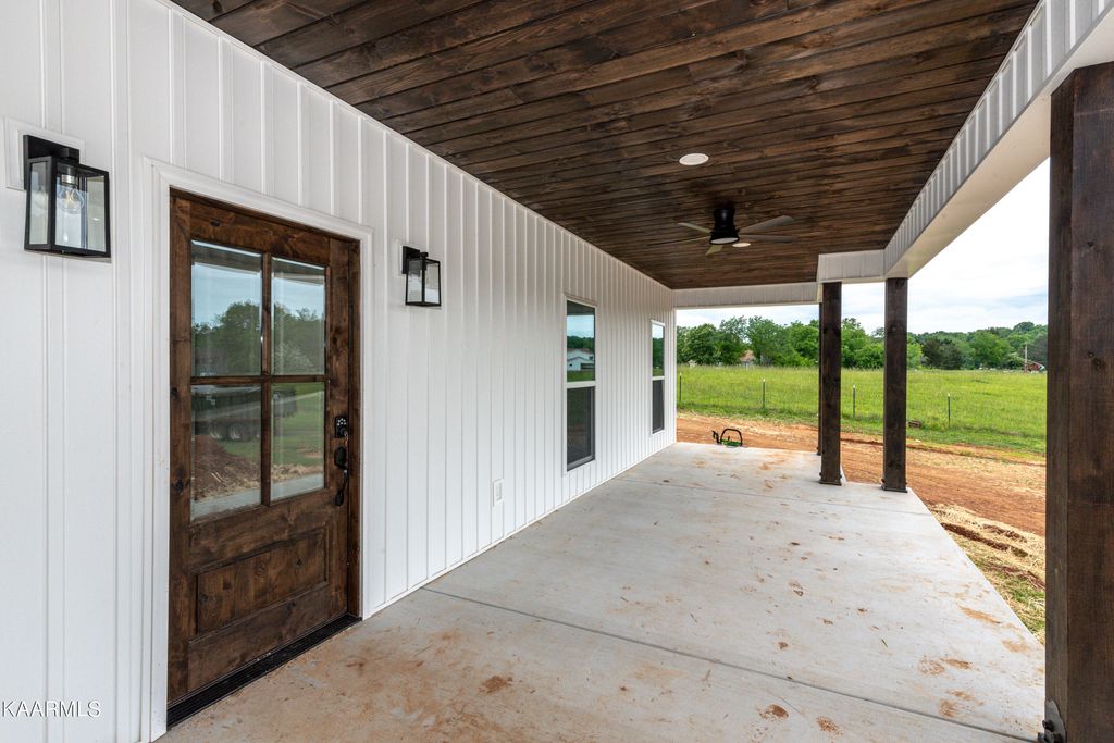 Photo of 4440 Brooks Rd, Greenback, TN 37742 (MLS # 1226949)