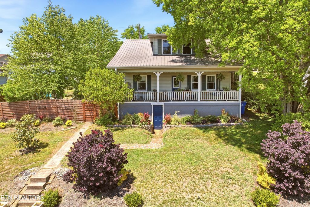 Photo of 971 Maple St, Alcoa, TN 37701 (MLS # 1328022)