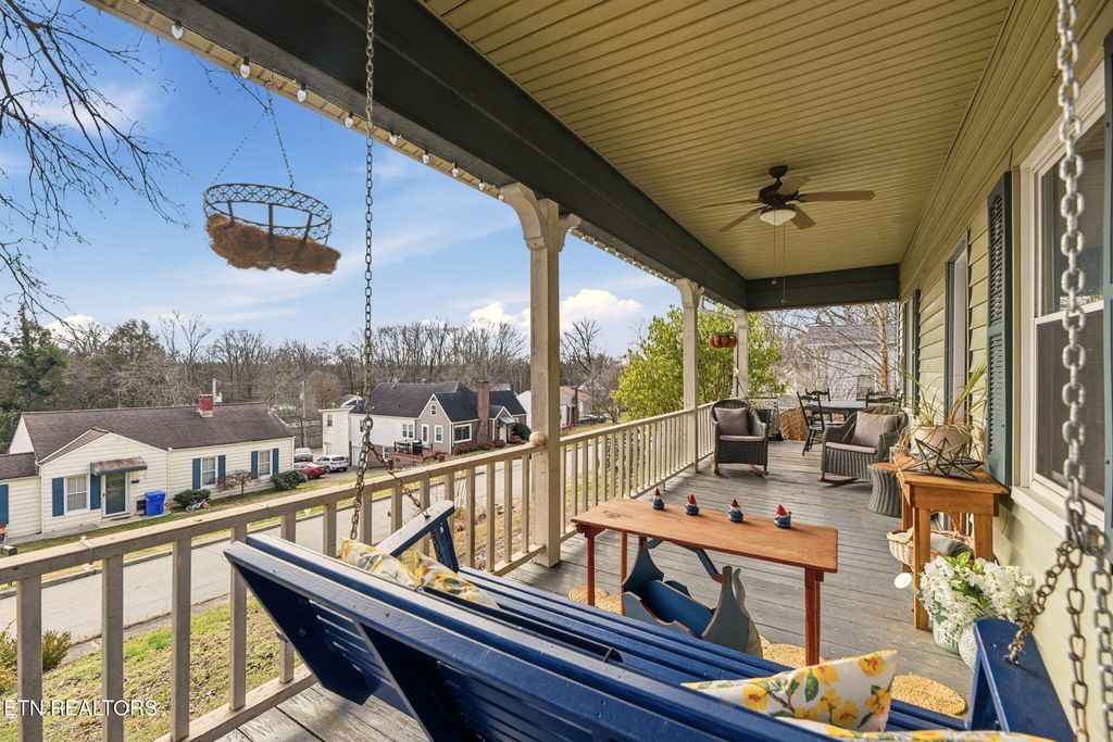 Photo of 971 Maple St, Alcoa, TN 37701 (MLS # 1328022)