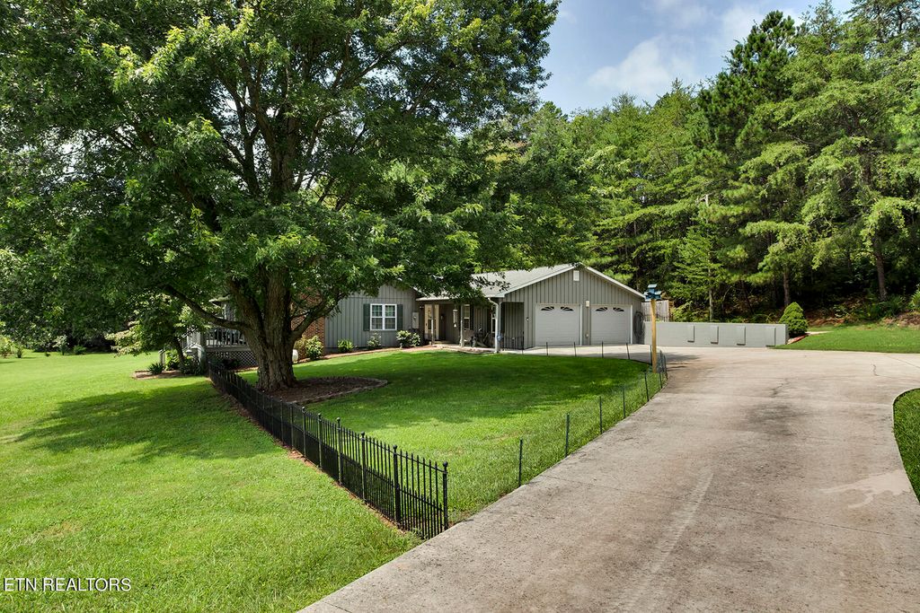 Photo of 209 Lovin Farm Rd, Vonore, TN 37885 (MLS # 1271716)