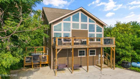 Property photo of 622 Wiley Oakley Drive, Gatlinburg, TN 37738