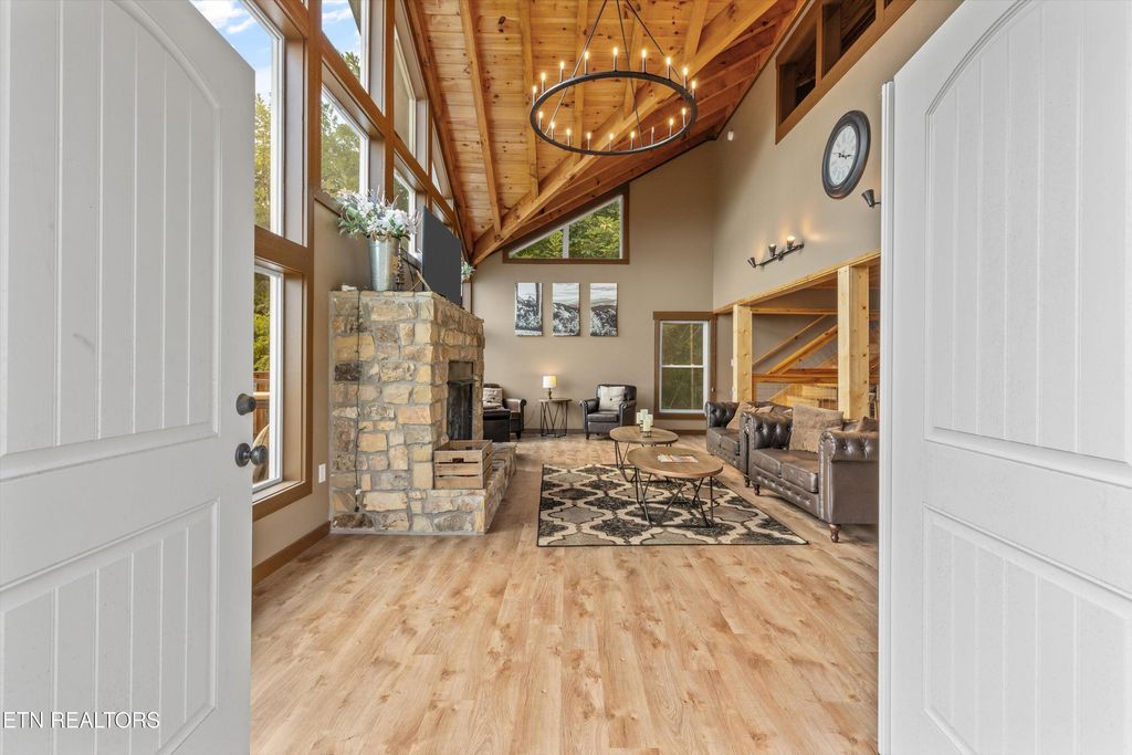 Photo of 622 Wiley Oakley Drive, Gatlinburg, TN 37738 (MLS # 1296461)