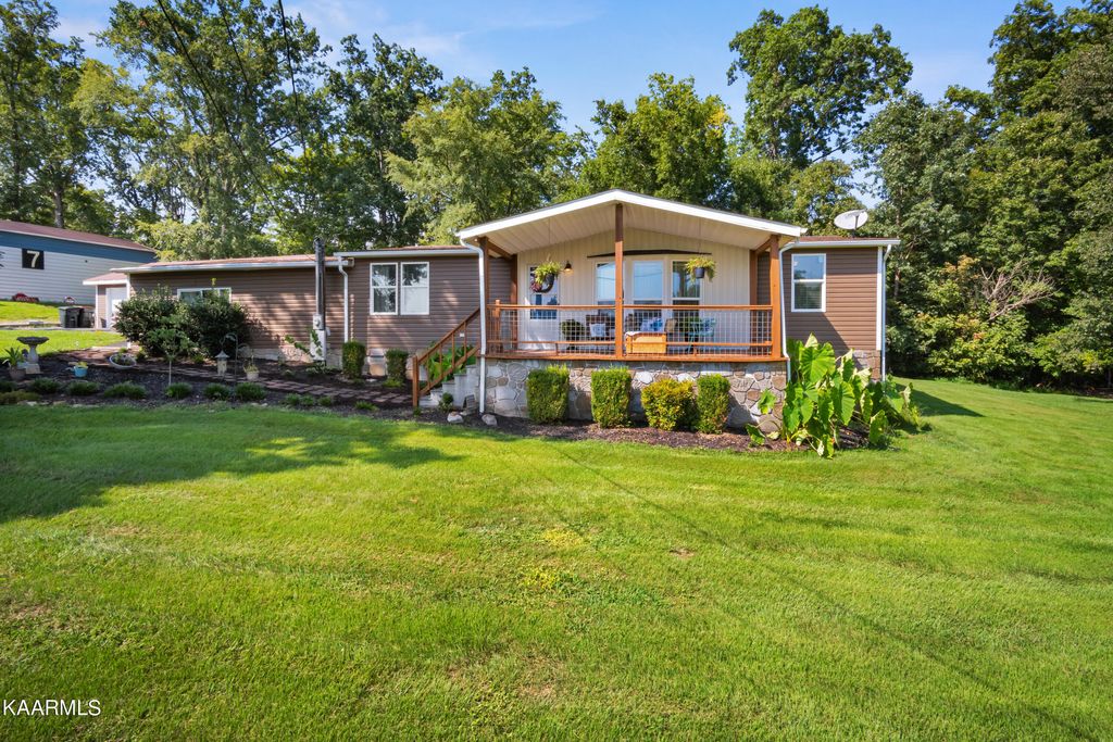 Photo of 7719 Rosie Lane, Strawberry Plains, TN 37871 (MLS # 1237068)