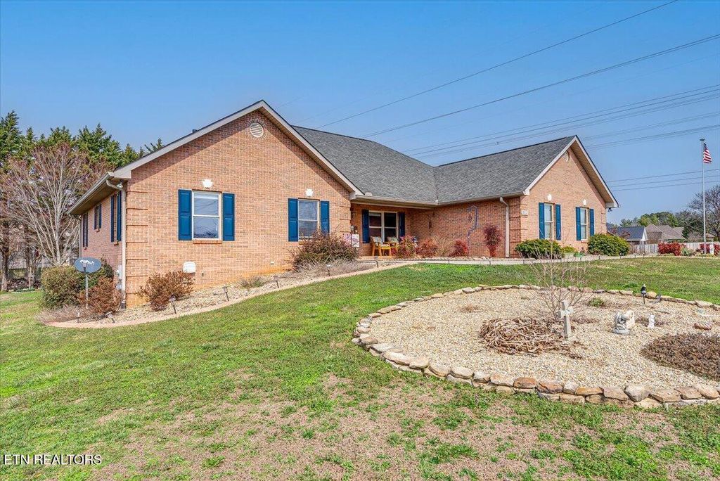 Photo of 1012 Andover Blvd, Alcoa, TN 37701 (MLS # 1331285)