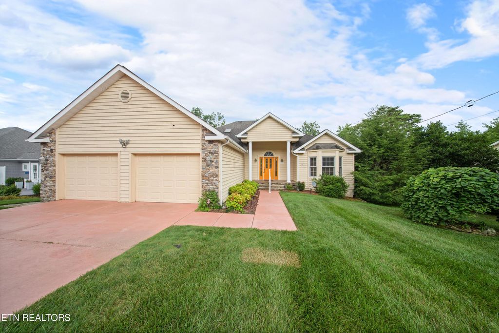 Photo of 156 Mountain View Drive, Crossville, TN 38558 (MLS # 1308340)