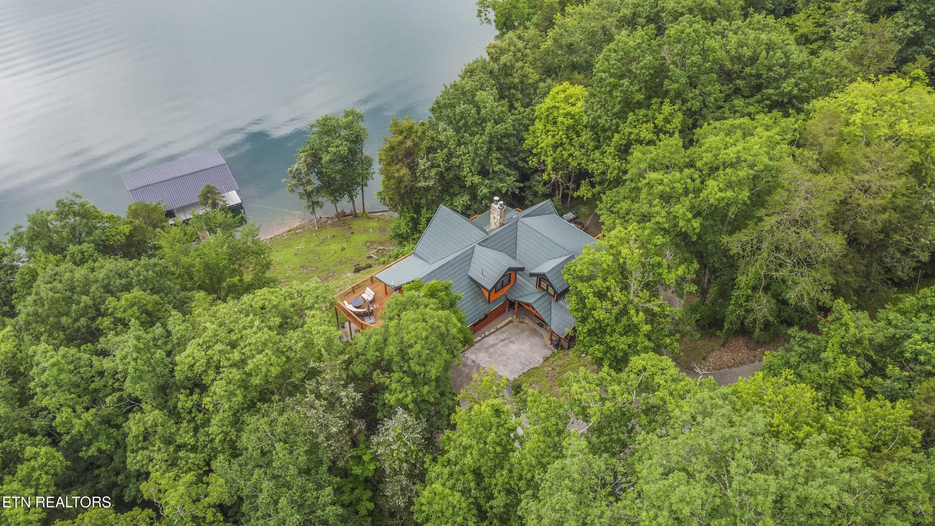 115 Big Bend Point