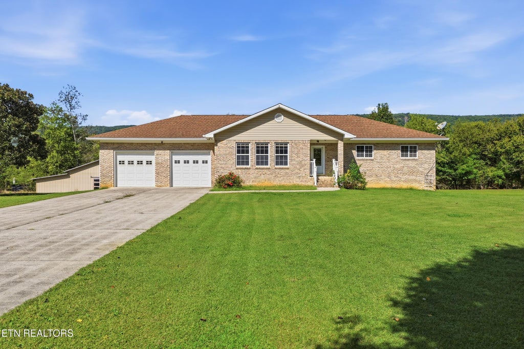 Photo of 305 Medlin Pike, Evensville, TN 37332 (MLS # 1331091)