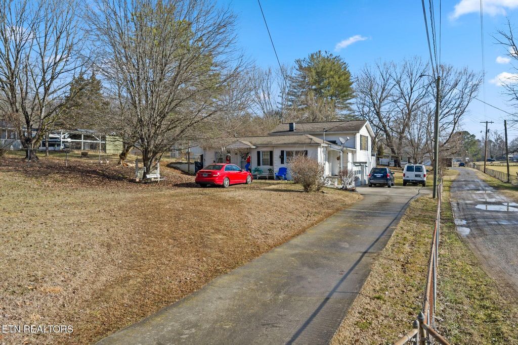 Photo of 2360 Mynatt Rd, Knoxville, TN 37918 (MLS # 1329327)