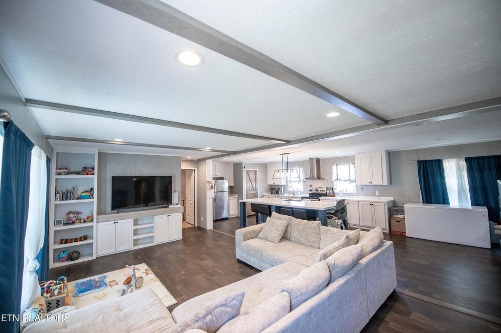 Photo of 227 Woodby Fridley Rd, Sweetwater, TN 37874 (MLS # 1315500)