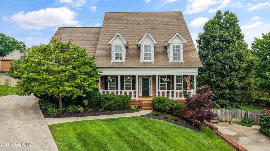 Photo of 9211 Manor Crest Lane, Knoxville, TN 37922 (MLS # 1342657)